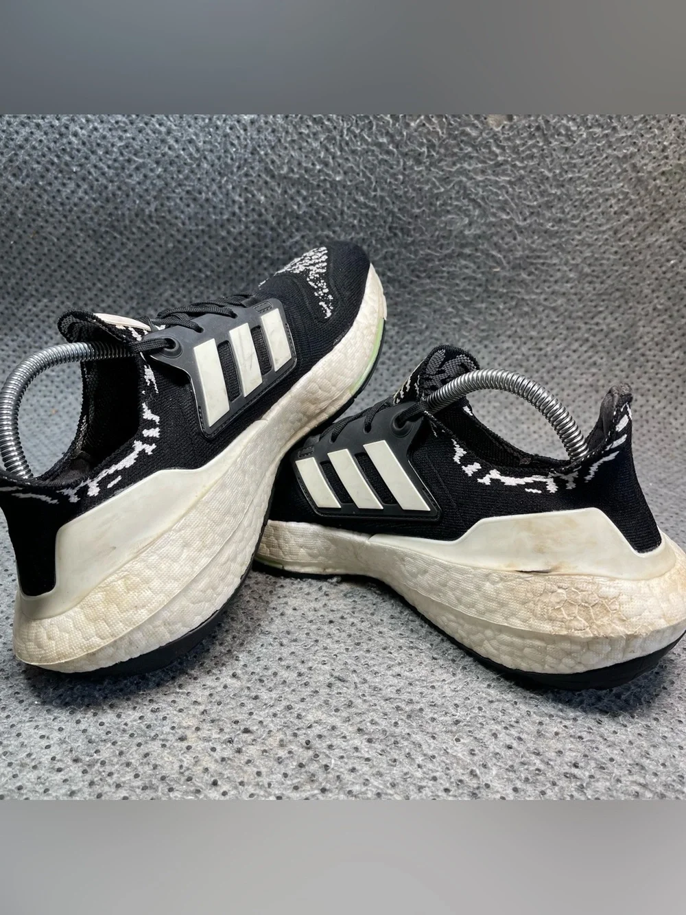 Adidas Ultraboost 22 Black White Running Shoes Size 9.5 Women’s